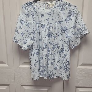 a.n.a Blue and White Flowy Lightweight Floral Top Cottagecore Boho L